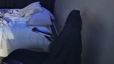 Snapshot of muffdiver718 chatting on 01/28/25, 08:25 Muffdiver online show from 01/28/25, 08:25