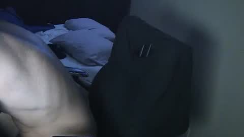 Snapshot of muffdiver718 chatting on 02/01/25, 10:48 Muffdiver online show from 02/01/25, 10:48