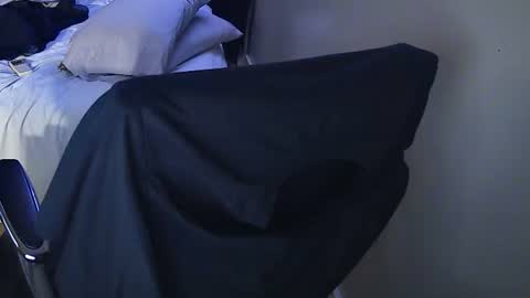 Snapshot of muffdiver718 chatting on 02/05/25, 06:46 Muffdiver online show from 02/05/25, 06:46