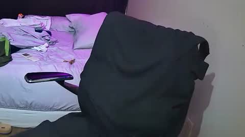 Snapshot of muffdiver718 chatting on 02/08/25, 09:36 Muffdiver online show from 02/08/25, 09:36