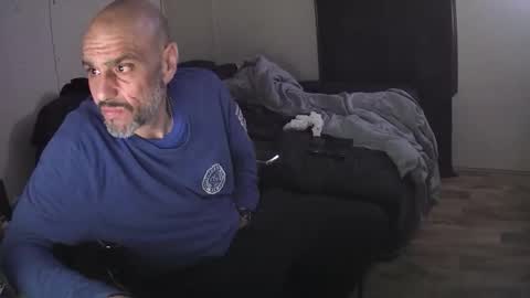 Snapshot of muffdiver718 chatting on 02/12/26, 01:22 Muffdiver online show from 02/12/26, 01:22