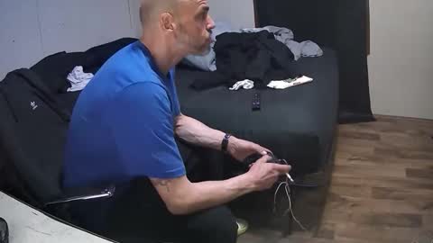 Snapshot of muffdiver718 chatting on 02/12/26, 11:33 Muffdiver online show from 02/12/26, 11:33