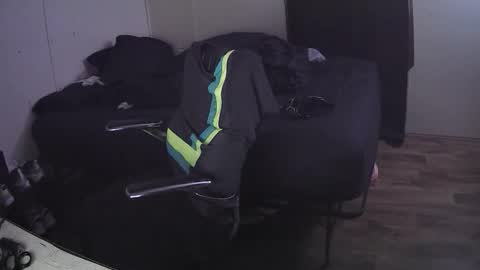 Snapshot of muffdiver718 chatting on 02/14/26, 06:43 Muffdiver online show from 02/14/26, 06:43