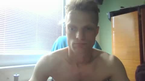 Snapshot of mugis420 chatting on 06/20/26, 01:47 mugis420 online show from 06/20/26, 01:47