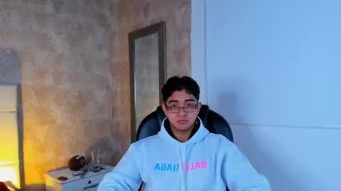 Snapshot of muichiro_tokito1 chatting on 12/31/24, 01:52 muichiro tokito1 online show from 12/31/24, 01:52