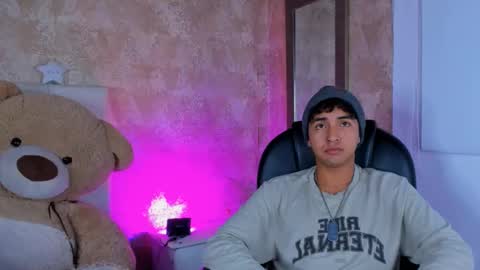 Snapshot of muichiro_tokito1 chatting on 01/03/25, 05:17 muichiro tokito1 online show from 01/03/25, 05:17