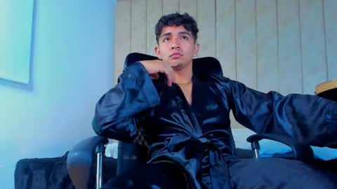 Snapshot of muichiro_tokito1 chatting on 02/15/25, 07:27 muichiro tokito1 online show from 02/15/25, 07:27