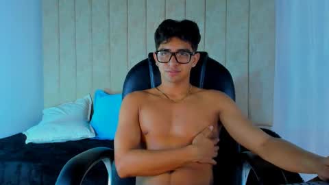 Snapshot of muichiro_tokito1 chatting on 02/22/25, 04:18 muichiro tokito1 online show from 02/22/25, 04:18