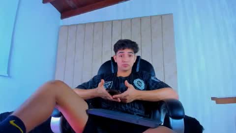 Snapshot of muichiro_tokito1 chatting on 03/07/25, 04:13 muichiro tokito1 online show from 03/07/25, 04:13