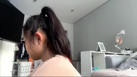 Mia online show from 02/02/26, 04:22