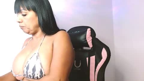 yuli online show from 07/18/26, 09:35