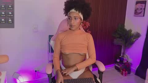 Snapshot of mulata_ch chatting on 07/09/26, 01:20 HEY GUYS IF YOU LIKE SEXY SHOW YOU ARE IN THE CORRECT PLACE CU WENESDAY PVT OPEN TRANSMISSION TIME 5 PM - 10 PM COLOMBIA online show from 07/09/26, 01:20