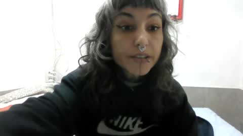 Snapshot of mulderandvalkyrie chatting on 10/27/25, 11:03 mulderandvalkyrie online show from 10/27/25, 11:03