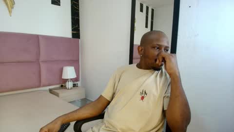 Snapshot of muller_asher chatting on 11/15/25, 03:59 Muller Asher online show from 11/15/25, 03:59