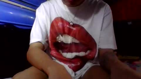 Snapshot of multicummerts chatting on 10/13/25, 05:18 multicummerts online show from 10/13/25, 05:18