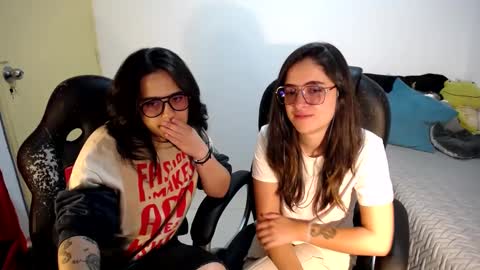 Dani and Alex online show from 09/16/25, 02:56