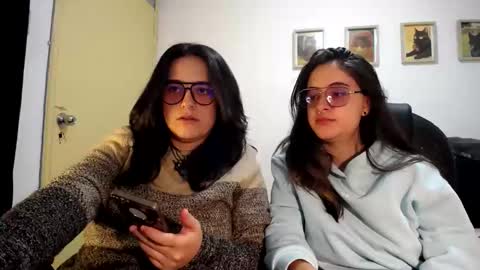 Dani and Alex online show from 10/04/25, 02:53