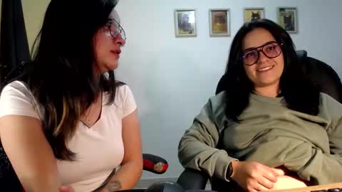 Dani and Alex online show from 10/15/25, 02:44