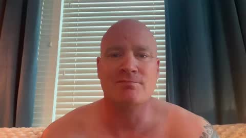 Snapshot of multipopper chatting on 02/19/25, 01:18 multipopper online show from 02/19/25, 01:18