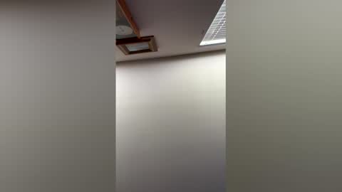 Snapshot of mum223969 chatting on 04/19/26, 07:05 mum223969 online show from 04/19/26, 07:05