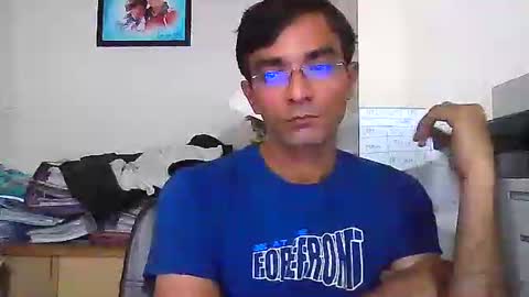 Snapshot of mumbaimonster8inch chatting on 09/21/25, 06:04 rajesh engineer online show from 09/21/25, 06:04
