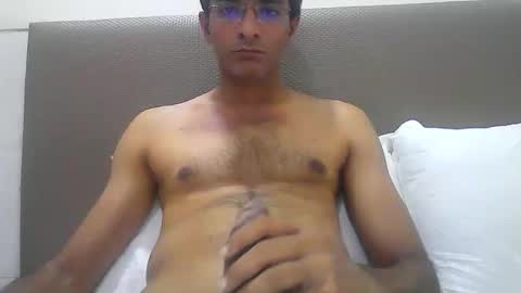 Snapshot of mumbaimonster8inch chatting on 10/01/25, 03:34 rajesh engineer online show from 10/01/25, 03:34