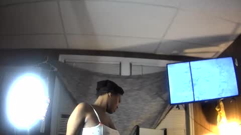 Snapshot of mumnxdor chatting on 01/17/26, 10:53 mumnxdor online show from 01/17/26, 10:53