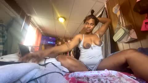 Snapshot of mumnxdor chatting on 04/17/26, 01:25 mumnxdor online show from 04/17/26, 01:25