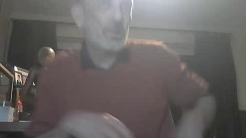 Snapshot of munch10 chatting on 04/19/26, 09:17 munch10 online show from 04/19/26, 09:17