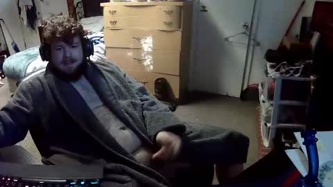 Snapshot of munchie3w chatting on 12/17/24, 07:37 munchieee online show from 12/17/24, 07:37