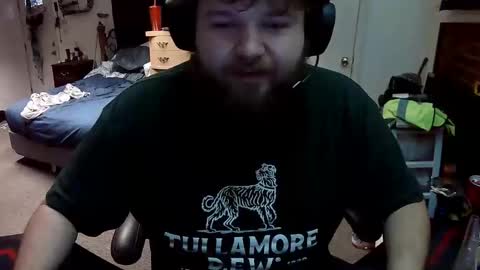 Snapshot of munchie3w chatting on 04/28/26, 05:45 munchieee online show from 04/28/26, 05:45