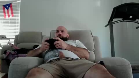 Snapshot of munchies420 chatting on 03/10/26, 07:41 Bearded online show from 03/10/26, 07:41