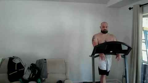 Snapshot of munchies420 chatting on 03/31/26, 01:44 Bearded online show from 03/31/26, 01:44