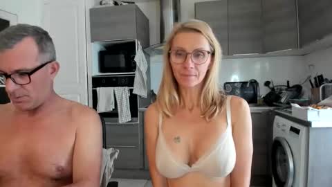 LOVELY JULIA  Peter DAY online show from 11/06/25, 12:28