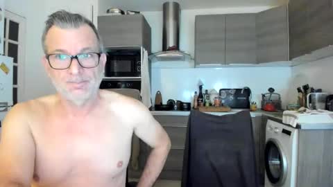 LOVELY JULIA  Peter DAY online show from 11/30/25, 08:51