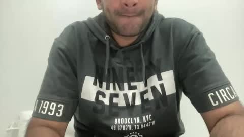 Snapshot of munnabobby2008 chatting on 02/12/25, 07:44 munnabobby2008 online show from 02/12/25, 07:44