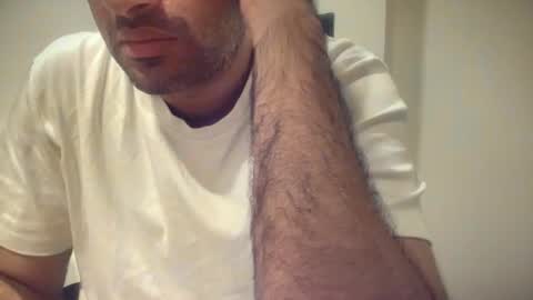 Snapshot of munnabobby2008 chatting on 11/27/25, 05:15 munnabobby2008 online show from 11/27/25, 05:15