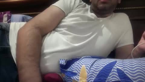 Snapshot of munnabobby2008 chatting on 11/28/25, 09:45 munnabobby2008 online show from 11/28/25, 09:45