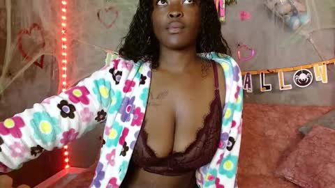 Leidy online show from 10/22/25, 05:02