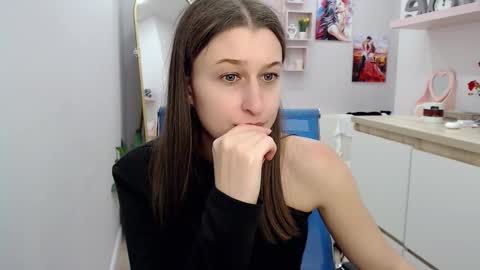 muriel_elvin online show from 10/01/25, 10:21