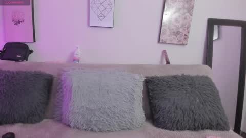 Snapshot of muriell_69 chatting on 12/19/25, 11:01 muriell_69 online show from 12/19/25, 11:01