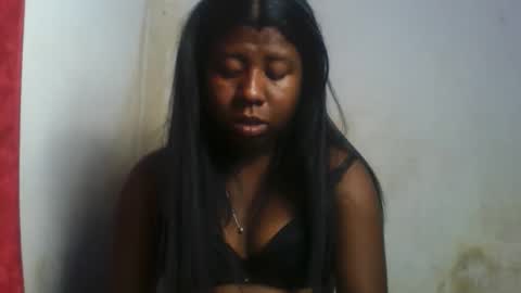 Snapshot of murielleee chatting on 05/08/26, 08:19 murielleee online show from 05/08/26, 08:19