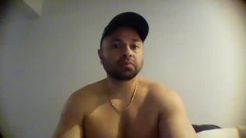 Snapshot of muscle794 chatting on 02/17/26, 09:43 Cool Traveler online show from 02/17/26, 09:43