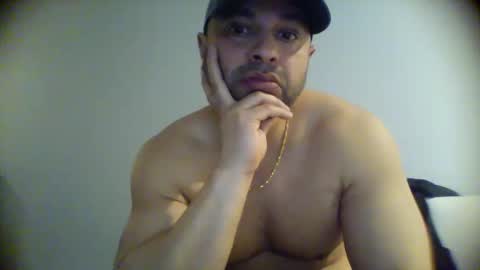 Snapshot of muscle794 chatting on 02/23/26, 02:09 Cool Traveler online show from 02/23/26, 02:09
