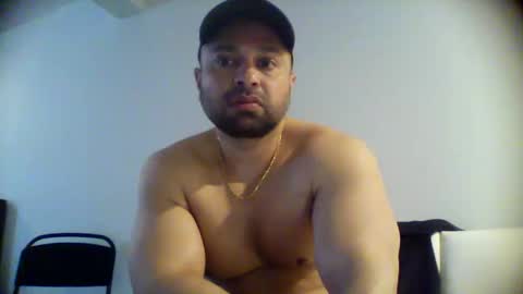 Snapshot of muscle794 chatting on 03/06/26, 06:48 Cool Traveler online show from 03/06/26, 06:48