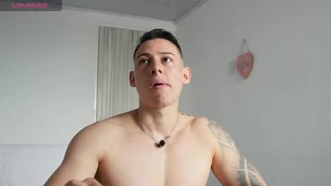 Snapshot of muscle_king_cum chatting on 04/22/26, 01:56 muscle_king_cum online show from 04/22/26, 01:56