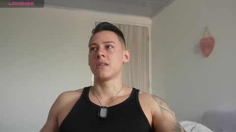 Snapshot of muscle_king_cum chatting on 05/01/26, 01:37 muscle_king_cum online show from 05/01/26, 01:37