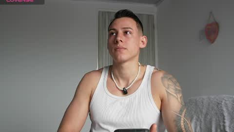 Snapshot of muscle_king_cum chatting on 05/21/26, 02:46 muscle_king_cum online show from 05/21/26, 02:46