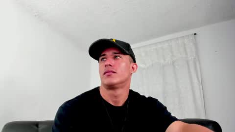 Snapshot of muscle_man07 chatting on 07/12/26, 04:20 Muscle Man online show from 07/12/26, 04:20