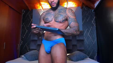 Nick online show from 01/05/25, 02:38